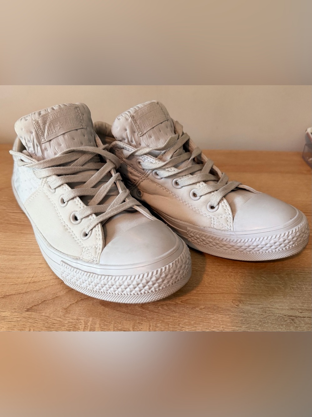 Converse Madison Neoprene Oxford Mouse Low-Too Sneakers